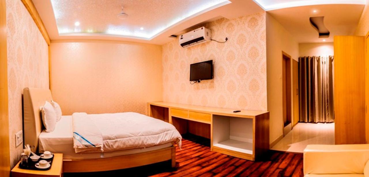 Hotel Yash Inn Mirzapur Exterior photo