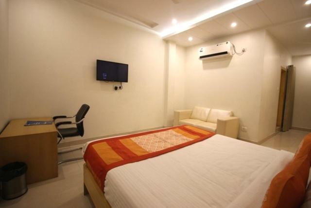 Hotel Yash Inn Mirzapur Exterior photo