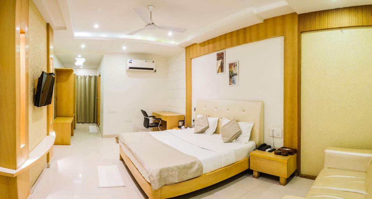 Hotel Yash Inn Mirzapur Exterior photo