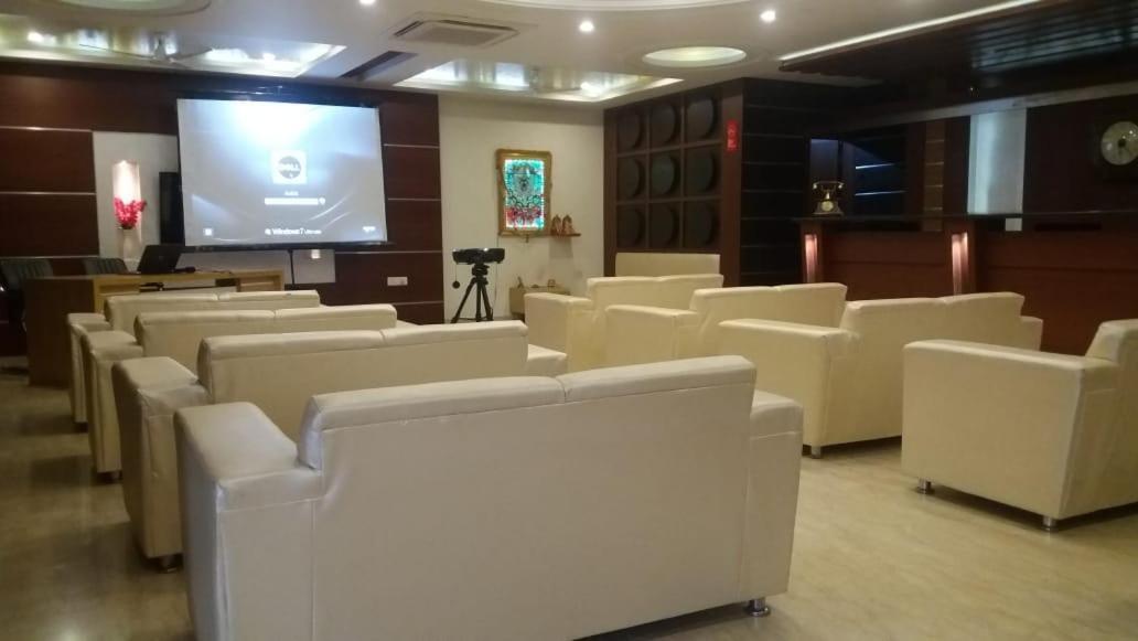 Hotel Yash Inn Mirzapur Exterior photo