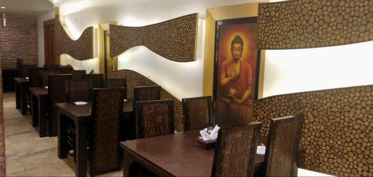 Hotel Yash Inn Mirzapur Exterior photo